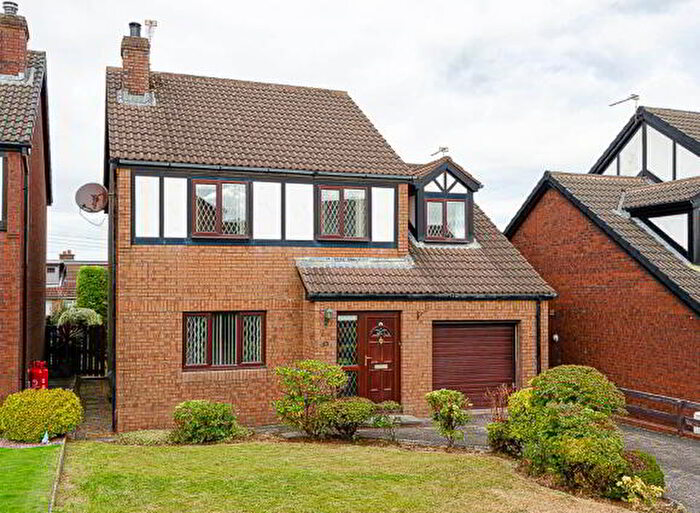 4 Bedroom Detached House For Sale In Glenview Heights, Belfast, BT5
