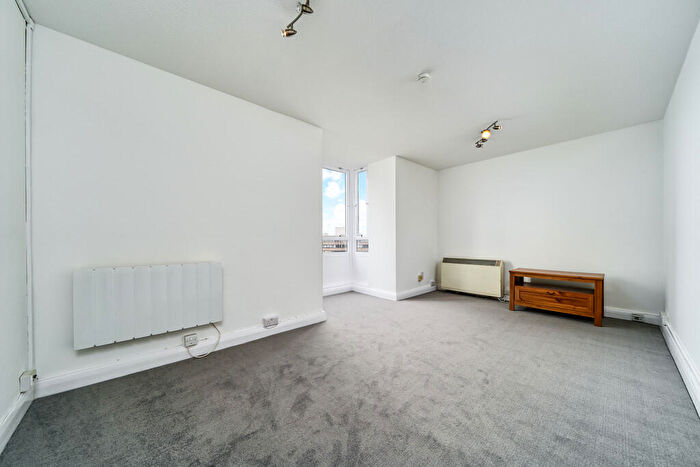 2 Bedroom Apartment To Rent In Bramlands Close, Battersea, SW11