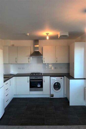 2 Bedroom Flat To Rent In Fells Way, Edinburgh, EH17