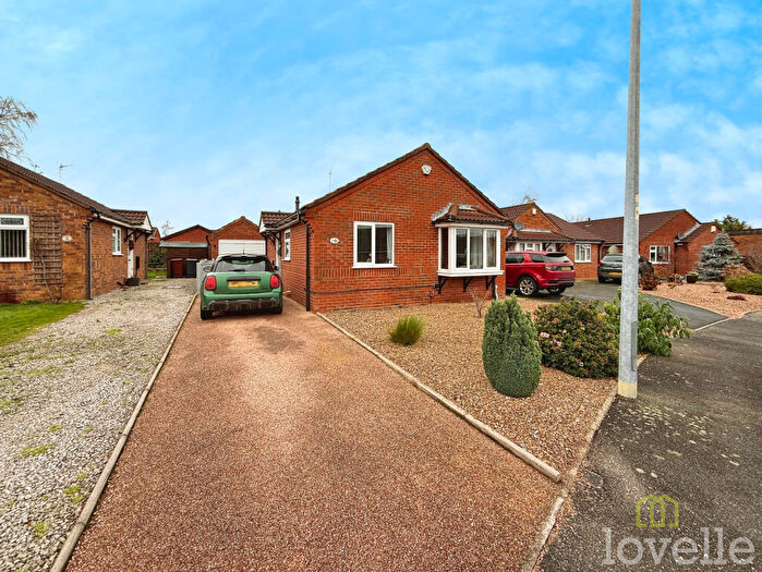 2 Bedroom Detached Bungalow For Sale In Acer Court, Lincoln, LN6