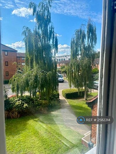 2 Bedroom Flat To Rent In London, London, SE8