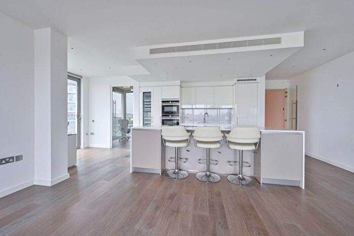3 Bedroom Flat To Rent In Eastfields Avenue, Wandsworth, London, SW18