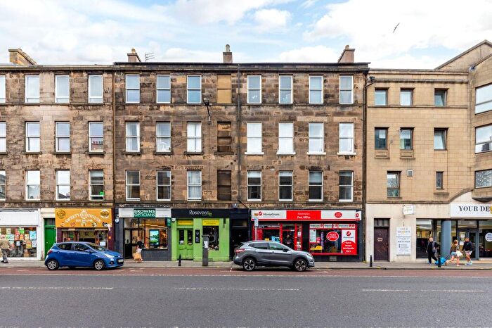 4 Bedroom Apartment To Rent In Clerk Street, Edinburgh, EH8