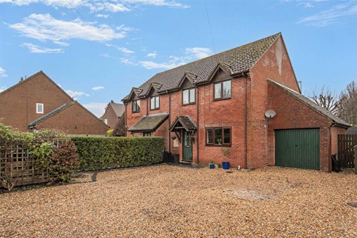 3 Bedroom Semi-Detached House For Sale In Miller Close, Chirton, SN10