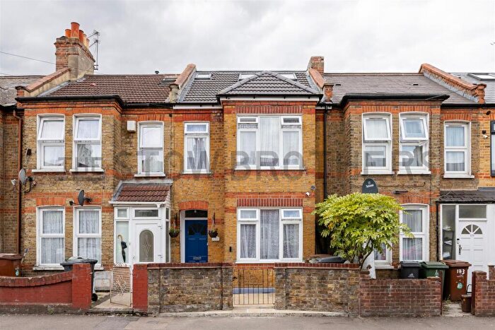 5 Bedroom House To Rent In Fulbourne Road, London, E17