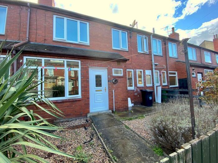 3 Bedroom House To Rent In Cross Flatts Road, Leeds, LS11