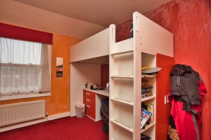 3 Bedroom Terraced House For Sale In Hamilton Road, Dover, CT17