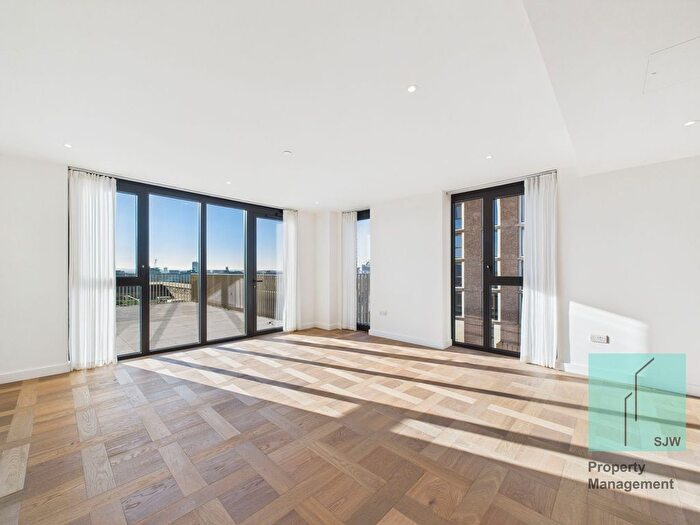 3 Bedroom Flat To Rent In Boxwood Gardens, London, E1W