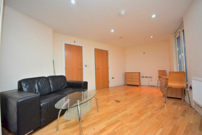 2 Bedroom Flat To Rent In Raphael House, Ilford IG1