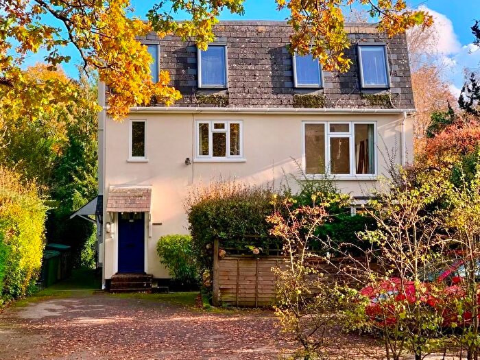 2 Bedroom Flat To Rent In Heath Road East, Petersfield, GU31