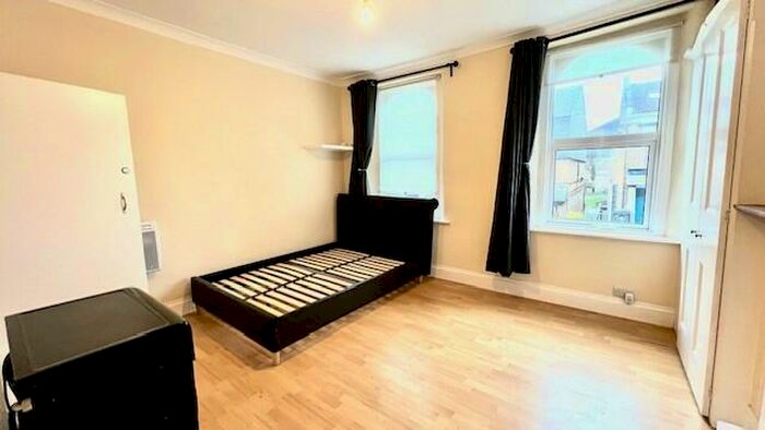 Studio To Rent In Langthorne Road, Leytonstone, E11