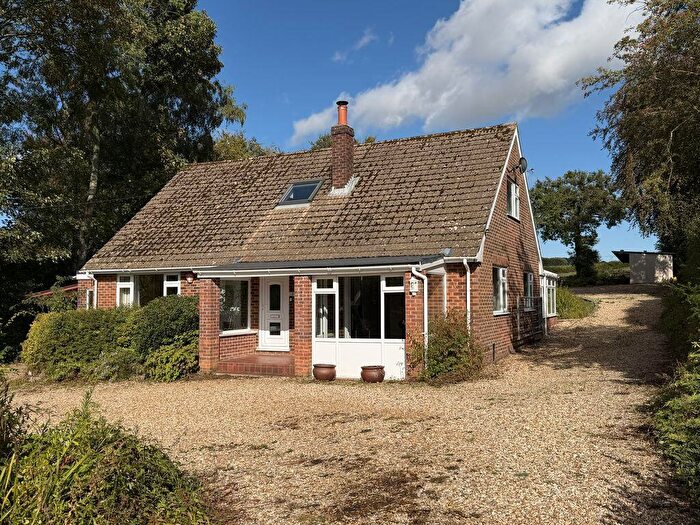 3 Bedroom Detached House For Sale In Brockbridge, Near Soberton, SO32