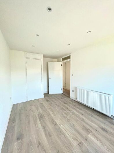 2 Bedroom Flat To Rent In Chase Road, Southgate, N14