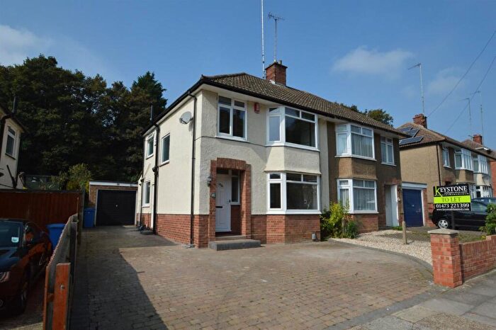 3 Bedroom Semi Detached House To Rent In Tuddenham Avenue, Ipswich, IP4