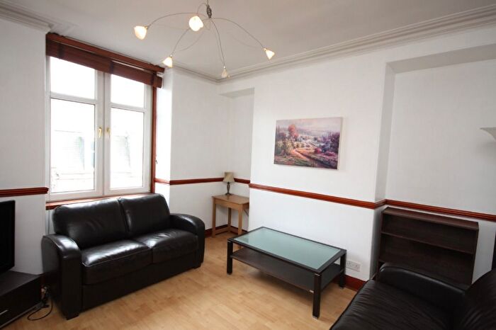 1 Bedroom Flat To Rent In Wallfield Place, Rosemount, Aberdeen, AB25