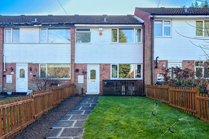 3 Bedroom Terraced House For Sale In Grosvenor Square, Birmingham, B28