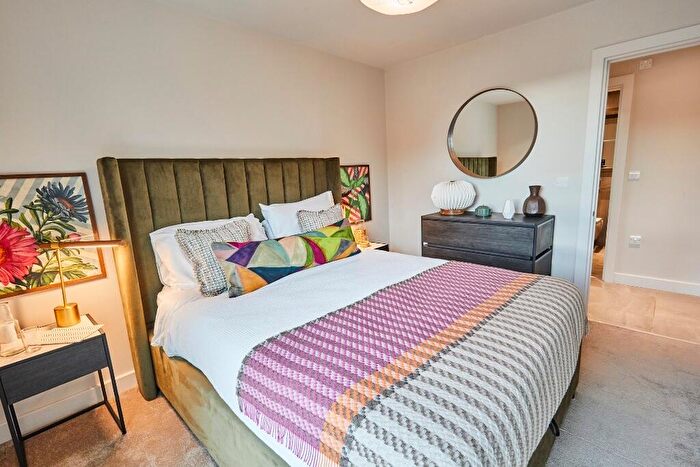 2 Bedroom Apartment To Rent In Rochdale Road, Manchester, Greater Manchester, M4
