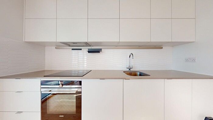 3 Bedroom Flat To Rent In Olympic Way, Wembley, HA9