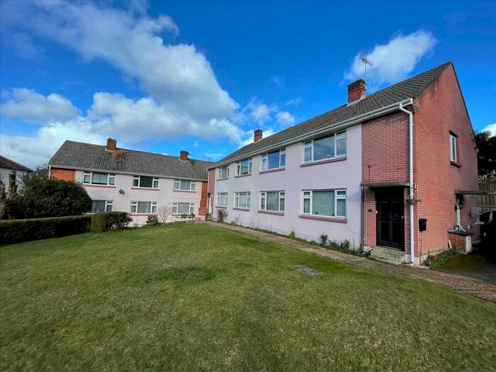 2 Bedroom Flat To Rent In The Glen, Beaconsfield Road, Parkstone, BH12