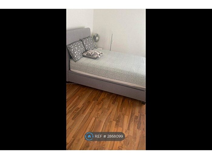 2 Bedroom Flat To Rent In East Dulwich Grove, London, SE22