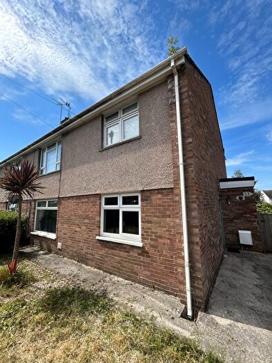 2 Bedroom Flat To Rent In Heol Y Ffynnon, Loughor, SA4