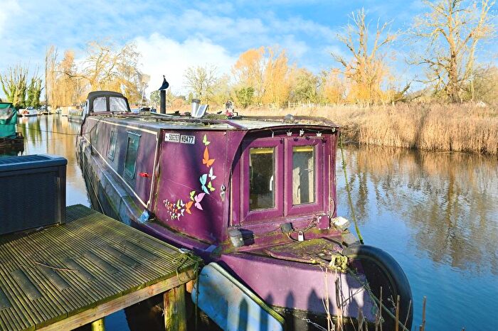 1 Bedroom House Boat For Sale In Bridge Road, Stoke Ferry, King's Lynn, PE33