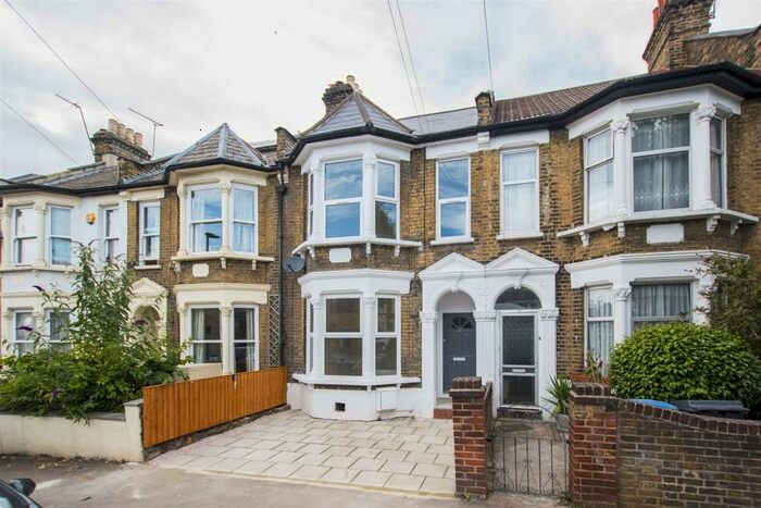 3 Bedroom House To Rent In Grove Road, Walthamstow, E17