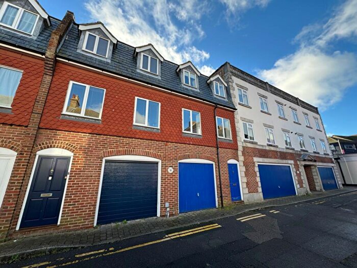 3 Bedroom House To Rent In Lushington Lane, Eastbourne, BN21