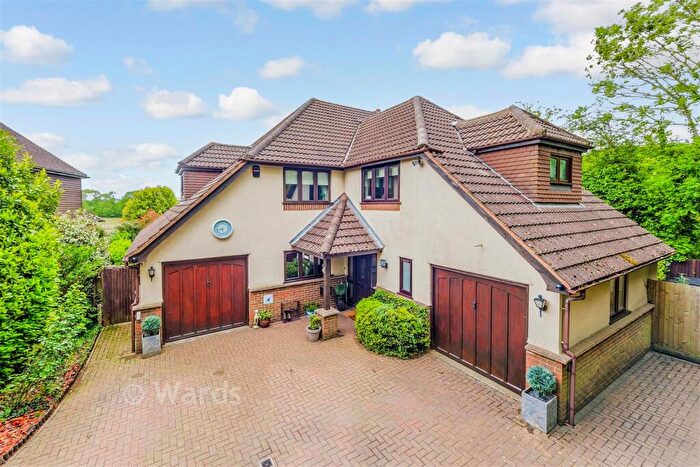 4 Bedroom Detached House For Sale In Millers Walk, Meopham, Kent, DA13