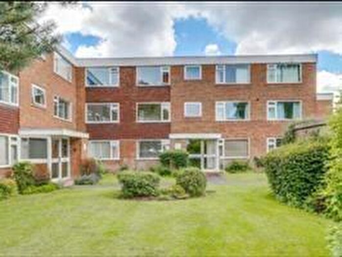2 Bedroom Flat To Rent In Kingslea Road, Solihull, B91