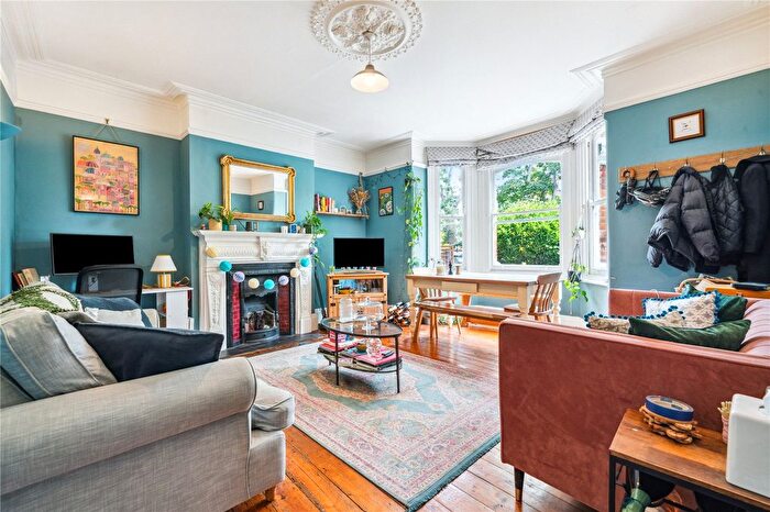 3 Bedroom Flat For Sale In Elmfield Mansions, Elmfield Road, London, SW17