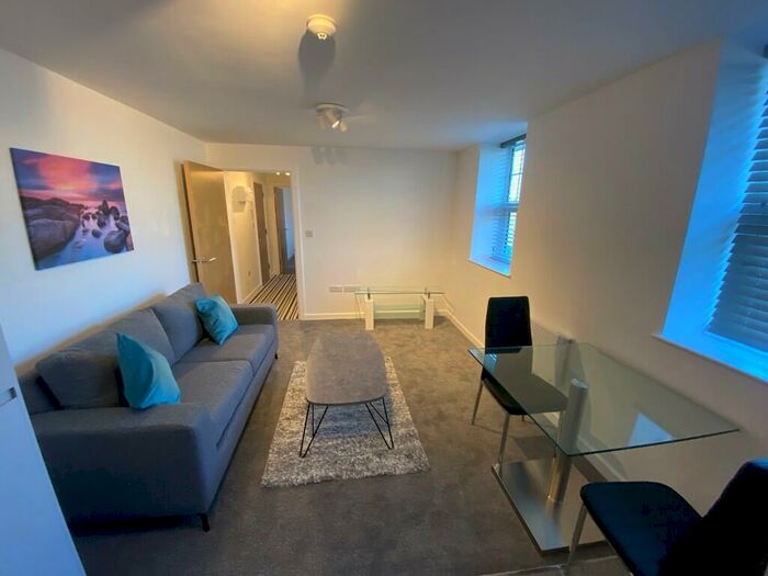 1 Bedroom Apartment To Rent In Peach Trees Apartments, NG18