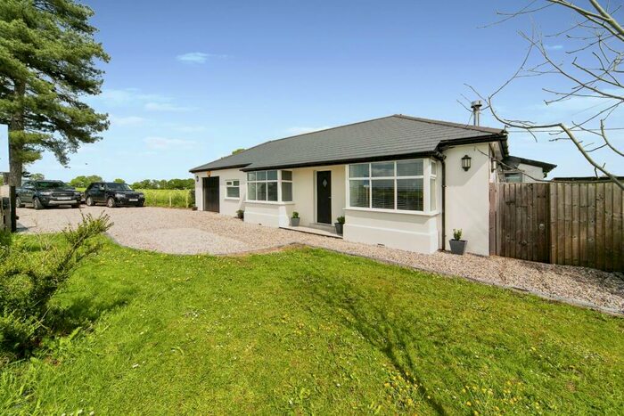 4 Bedroom Bungalow For Sale In Dodleston Lane, Pulford, Chester, Cheshire West And Ches, CH4