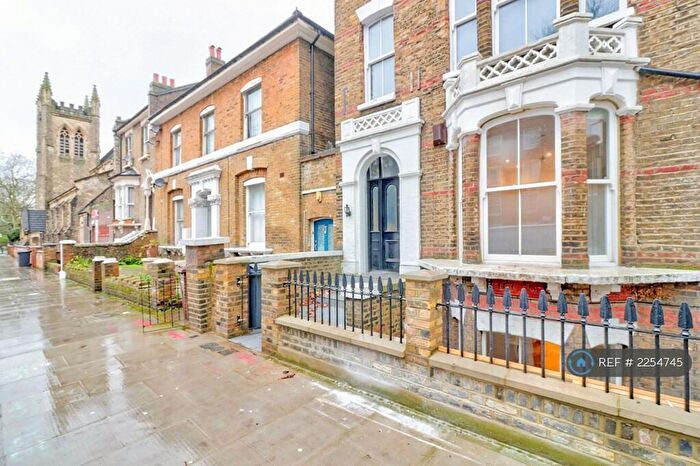 2 Bedroom Flat To Rent In Hackney, London, E5