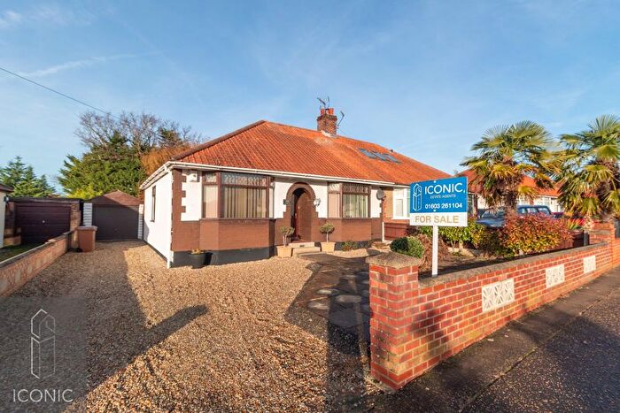3 Bedroom Semi Detached Bungalow For Sale In Mountfield Avenue, Hellesdon, Norwich, NR6