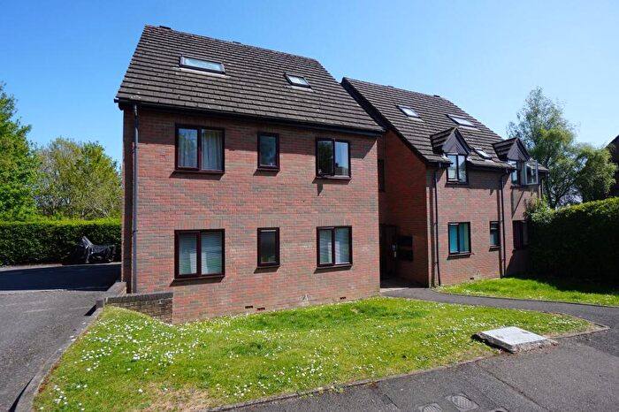 2 Bedroom Flat For Sale In Windrush Court, High Wycombe, HP13
