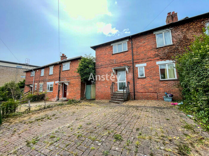 5 Bedroom Semi-Detached House To Rent In Mayfield Road, Southampton, SO17