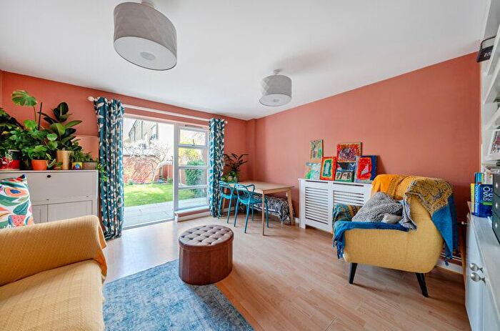 2 Bedroom Terraced House For Sale In Peckham Grove, Southwark, London, SE15