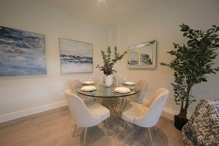1 Bedroom Apartment For Sale In Hurricane Court, Langley, SL3