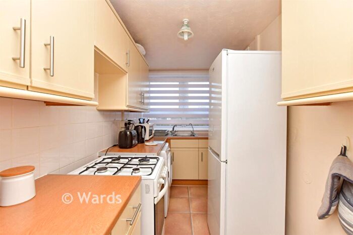 1 Bedroom Flat For Sale In Britton Street, Gillingham, Kent, ME7
