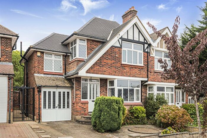 4 Bedroom Semi Detached House For Sale In Evelyn Road, Cockfosters, EN4