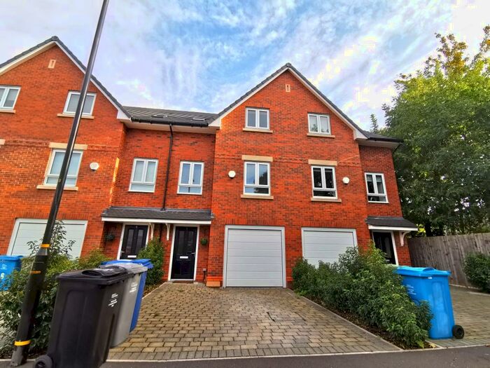 4 Bedroom House To Rent In Wimbledon Close, M16
