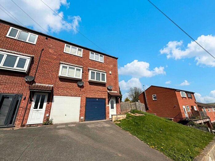 2 Bedroom End Of Terrace House To Rent In Besecar Avenue, Gedling, NG4