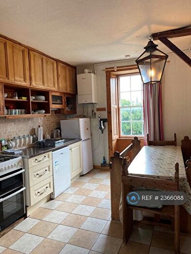 2 Bedroom Flat To Rent In Calton Hill, Edinburgh, EH1