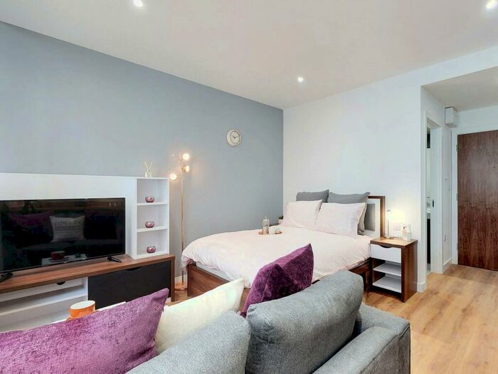 Apartment To Rent In Apt, Gravity Residence #, L2