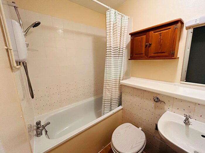 Apartment To Rent In Pebble Drive, Didcot, OX11
