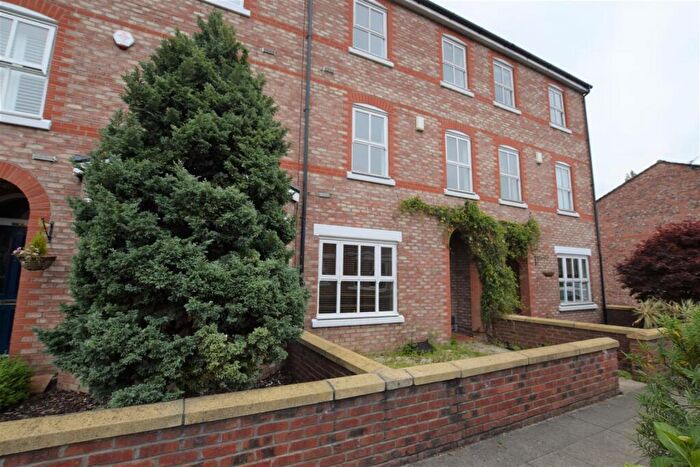 3 Bedroom Terraced House To Rent In Albert Hill Street, Manchester, M20