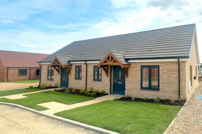 2 Bedroom Bungalow For Sale In Alan Avenue, Newton Flotman, Norwich, NR15