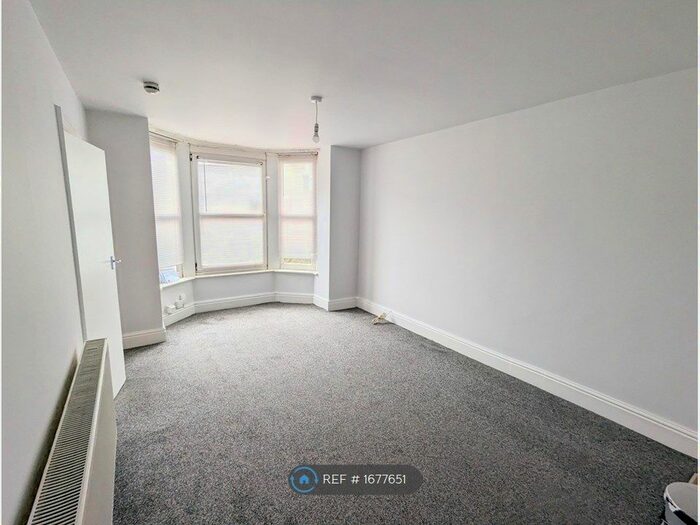 1 Bedroom Flat To Rent In Hampshire Terrace, Portsmouth, PO1