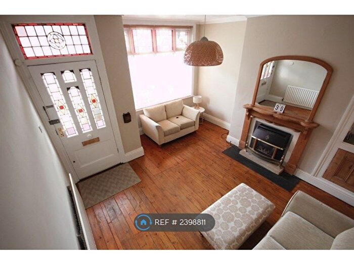 2 Bedroom Terraced House To Rent In Argie Road, Leeds, LS4